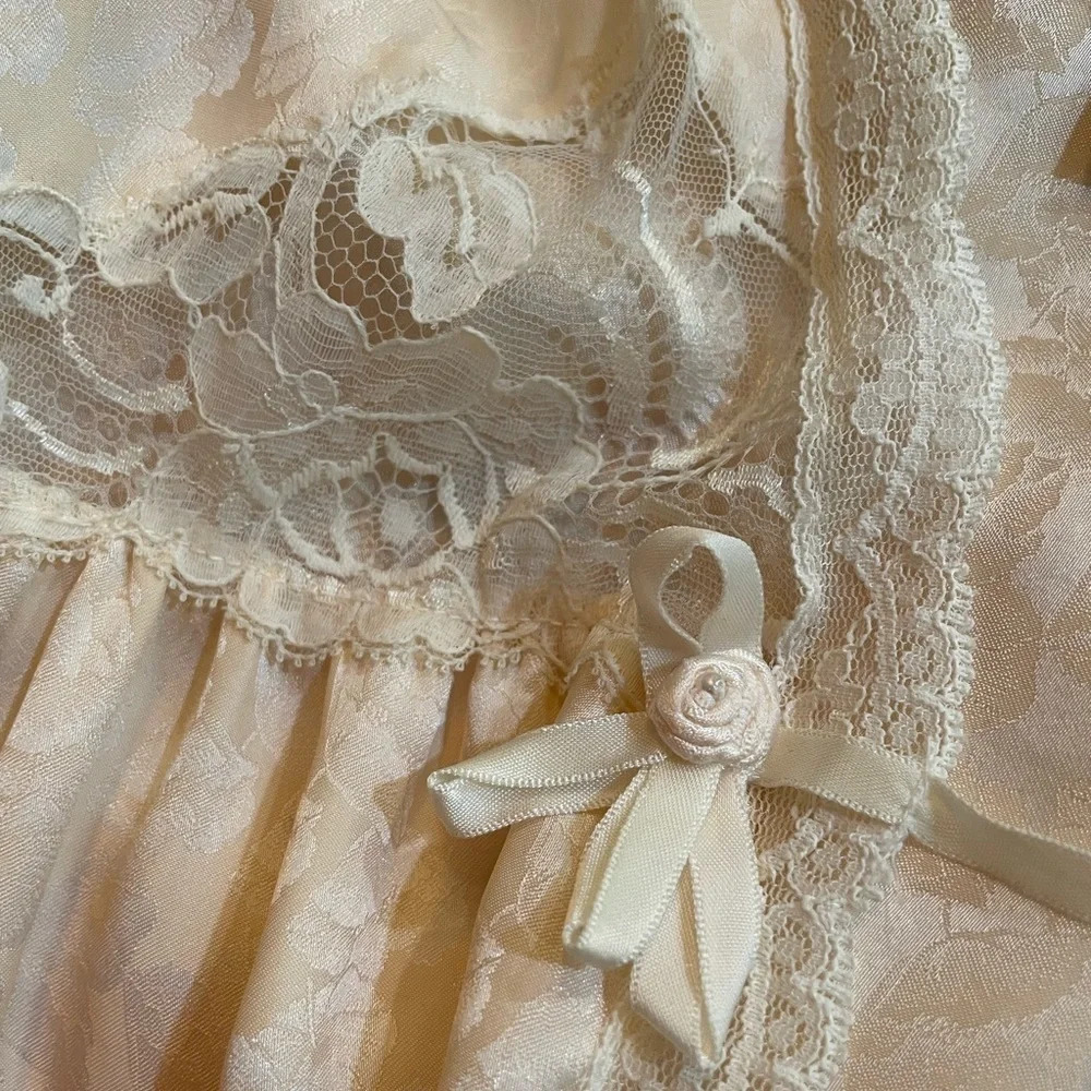 Christian Dior Lingerie Union Made Light Peach Satin Long Robe Petite - Picture 4 of 11
